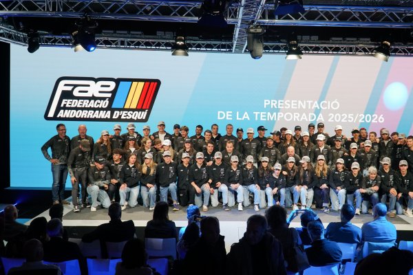 /tmp/178340_Tot s els equips de la FAE, avui a la presentació_FOTO Creand.jpg